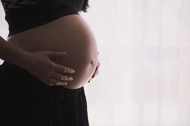 pregnant woman going into labor