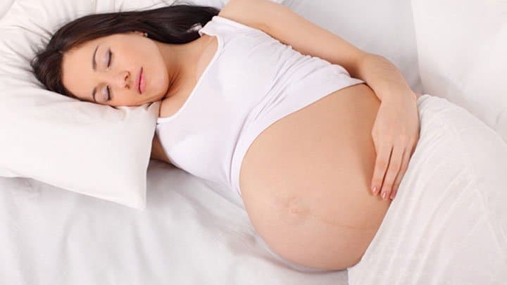 pregnant-woman-sleeping