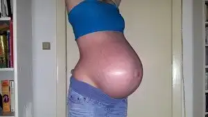 39 weeks pregnant with twins