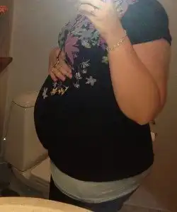 twin pregnancy belly