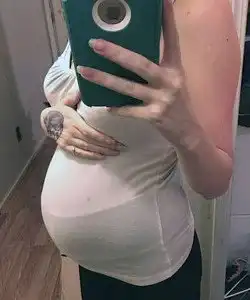 twin pregnancy belly