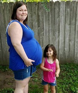 twin pregnancy belly