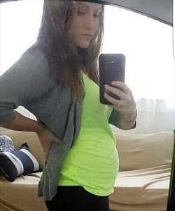 twin pregnancy belly