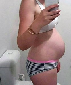 twin pregnancy belly