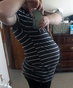 twin pregnancy belly