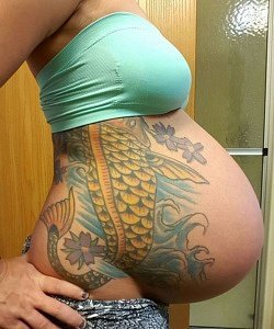 twin pregnancy belly