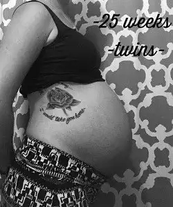 25 Weeks Pregnant With Twins What To Expect Symptoms Belly Pictures About Twins