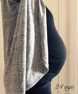 twin pregnancy belly