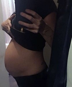 twin pregnancy belly