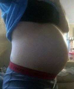 twin pregnancy belly