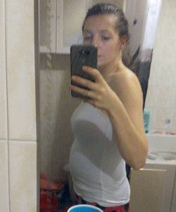 twin pregnancy belly