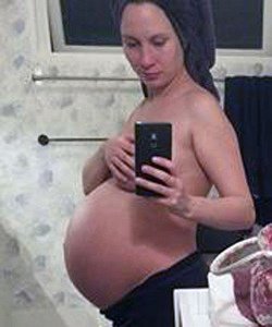 twin pregnancy belly