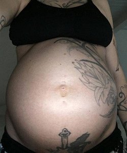 twin pregnancy belly