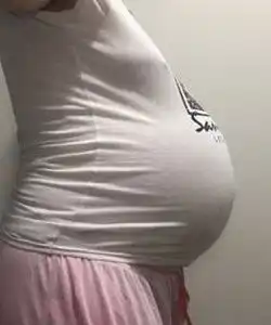 twin pregnancy belly