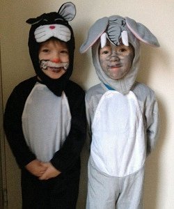 twin Halloween costumes