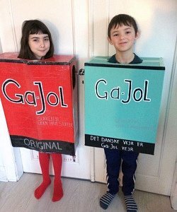 twin Halloween costumes