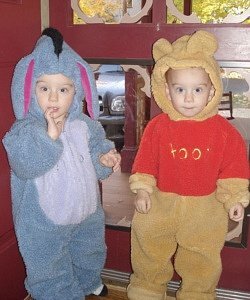 twin Halloween costumes