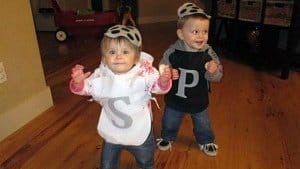 twin Halloween costumes