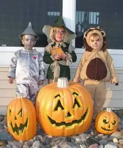 twin Halloween costumes