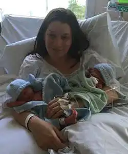 twins born at 35 weeks