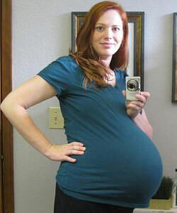 Twin pregnancy belly at 34 weeks